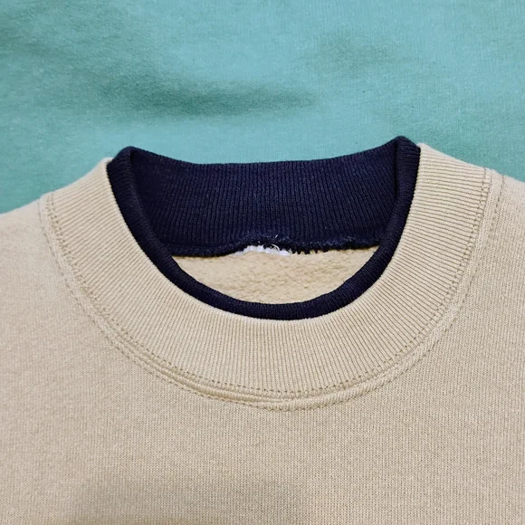 Woman's Vintage L Beige Sweatshirt with Embroidered Design - Picture 7 of 14